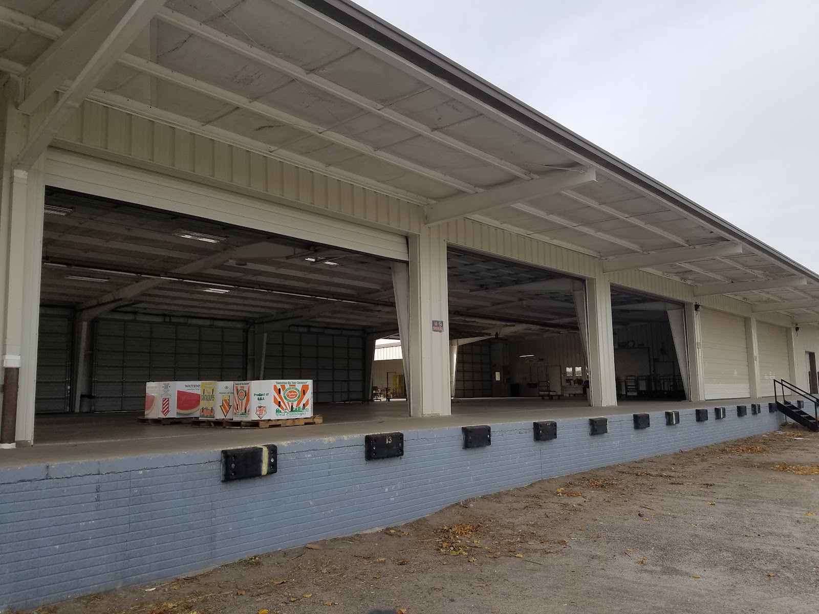 Homerville Wholesale Produce Auction photo 2