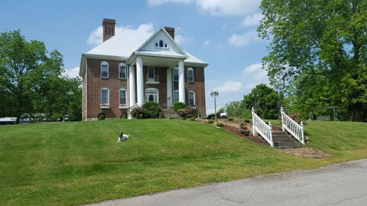 Lylewood Inn Bed & Breakfast photo 2