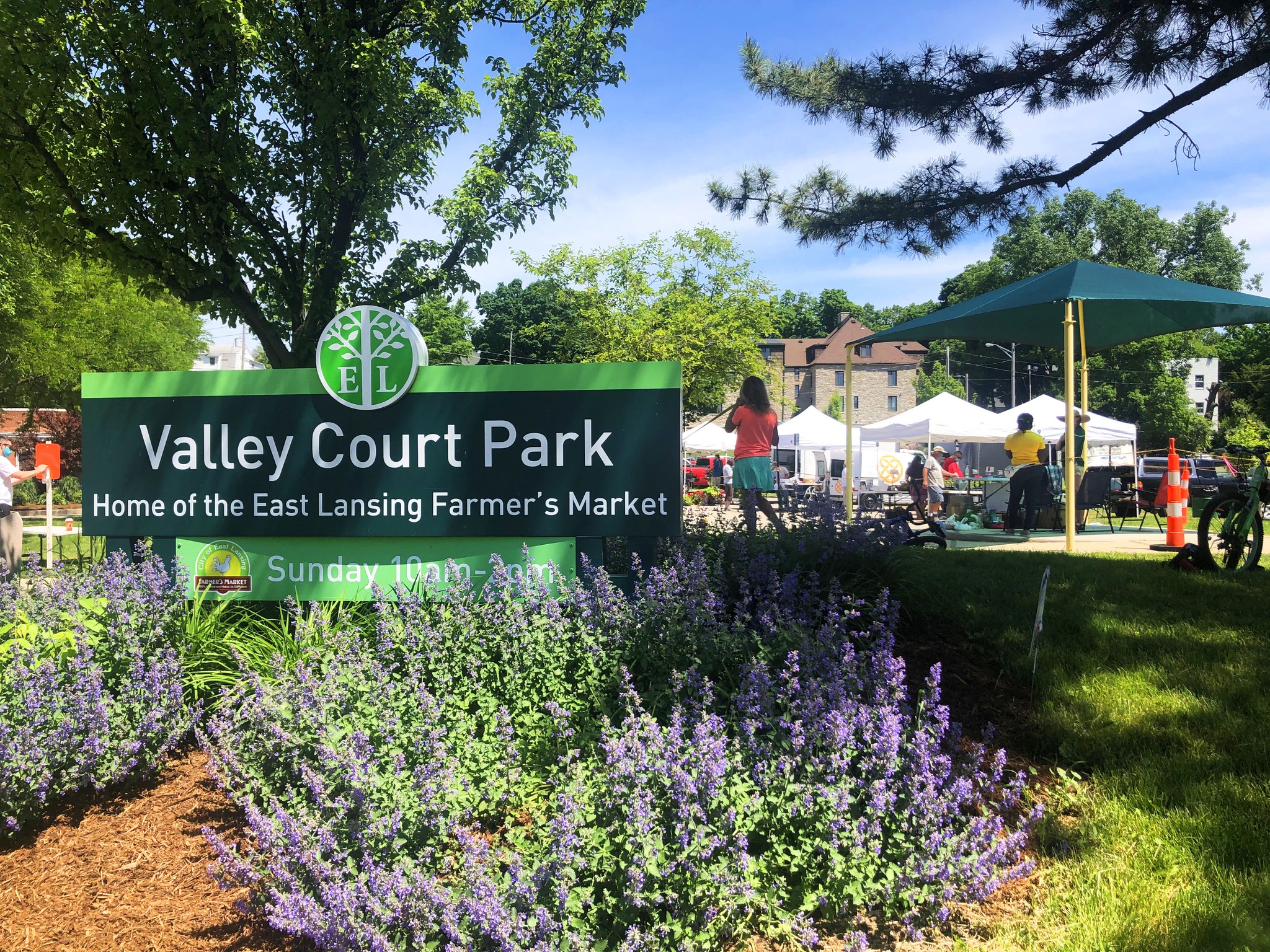 The East Lansing Farmer's Market