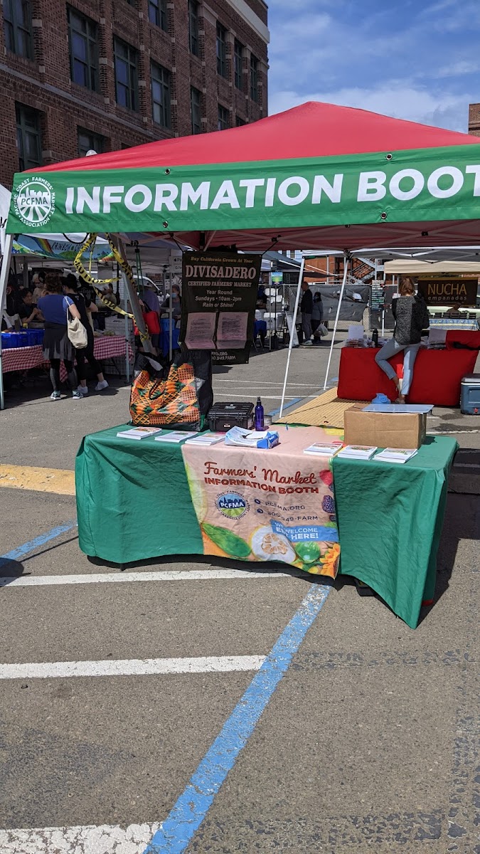 Divisadero Farmers' Market photo 2