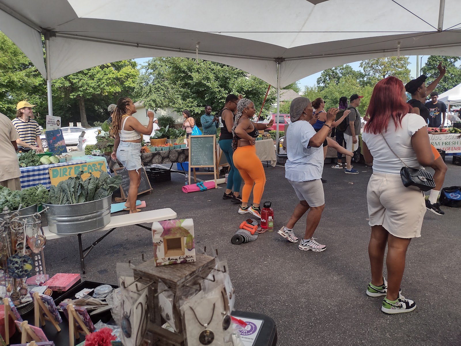 Ivanhoe Farmers' Market photo 2