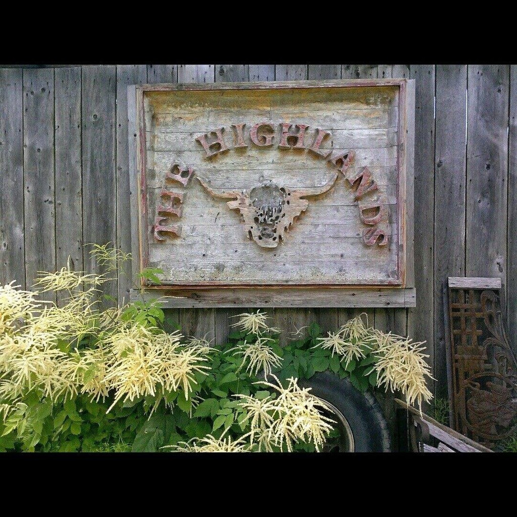 The Highlands & Gracie's Food Truck