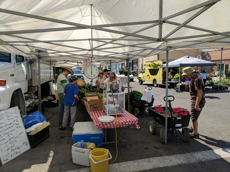 Farmers' Market at the Mall