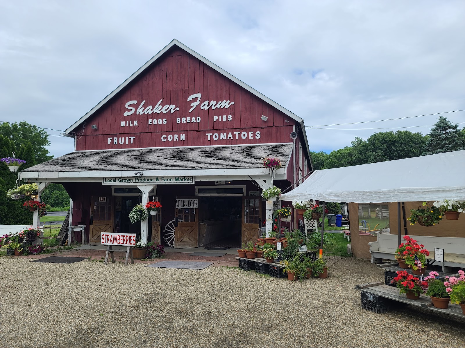 Suffield Farmers' Market photo 2