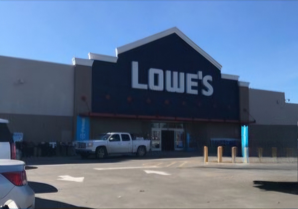 Opelousas Farmers Market when solf photo 2