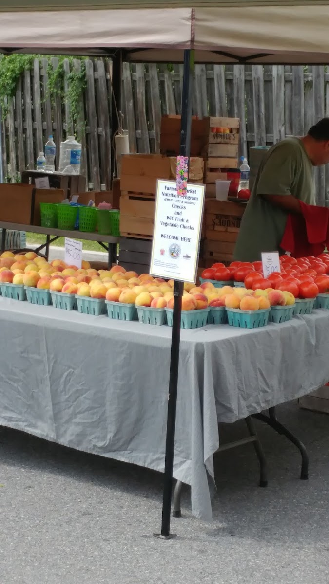 Crossroads Farmers Market photo 4