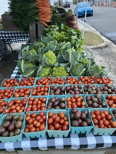 Birdsong Farmers Market photo 2