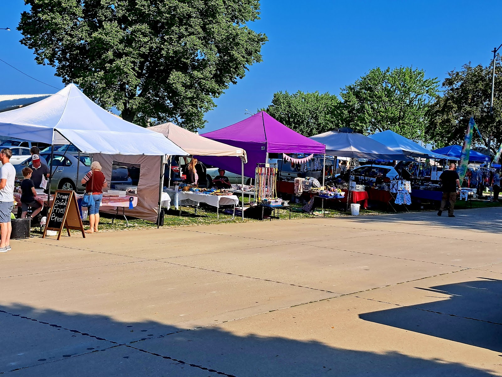 Knoxville Iowa Farmers Market photo 3
